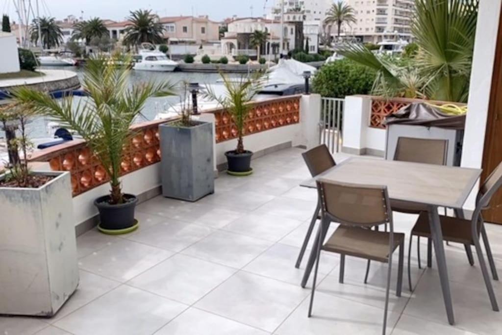 Appartement Terrasse Emplacement N° 1 Ampuriabrava Exterior foto